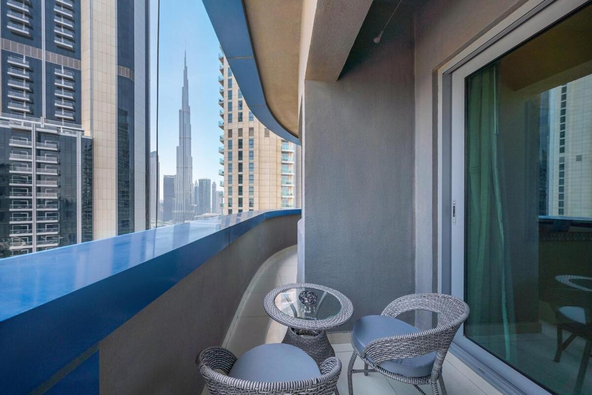 Apartment 2min To Mall - Pool, Gym, Sauna - Full Burj View Dubai