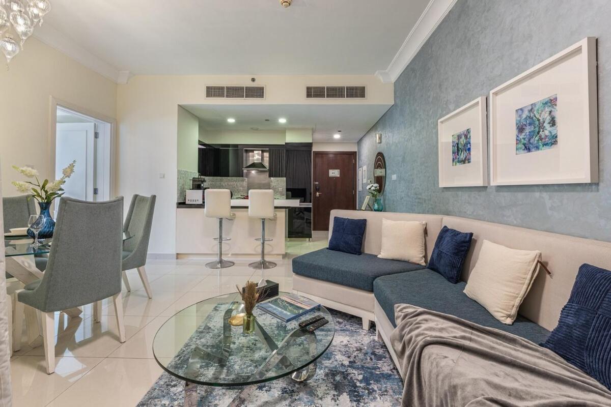 2min To Mall - Pool, Gym, Sauna - Full Burj View * Dubai